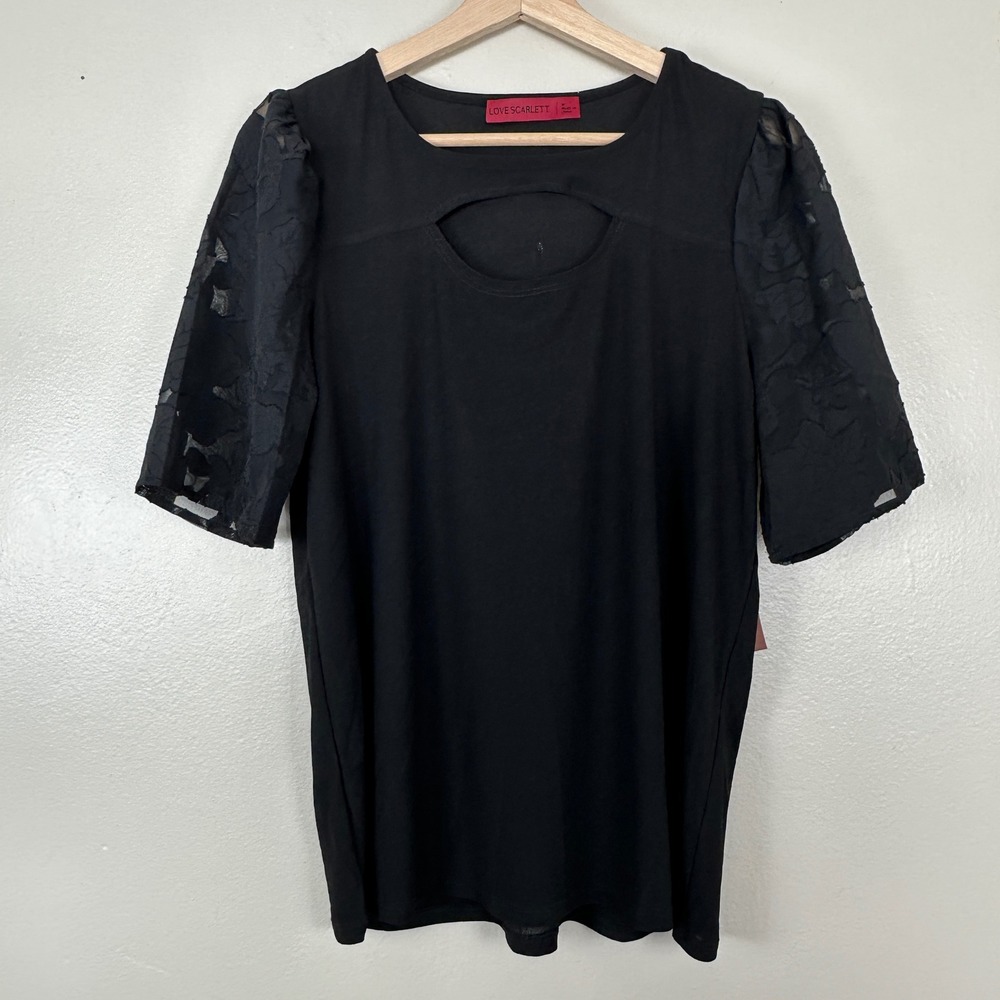 Love Scarlett Women's M Top Black Cutout Lace Puff Sleeve Blouse NEW‎